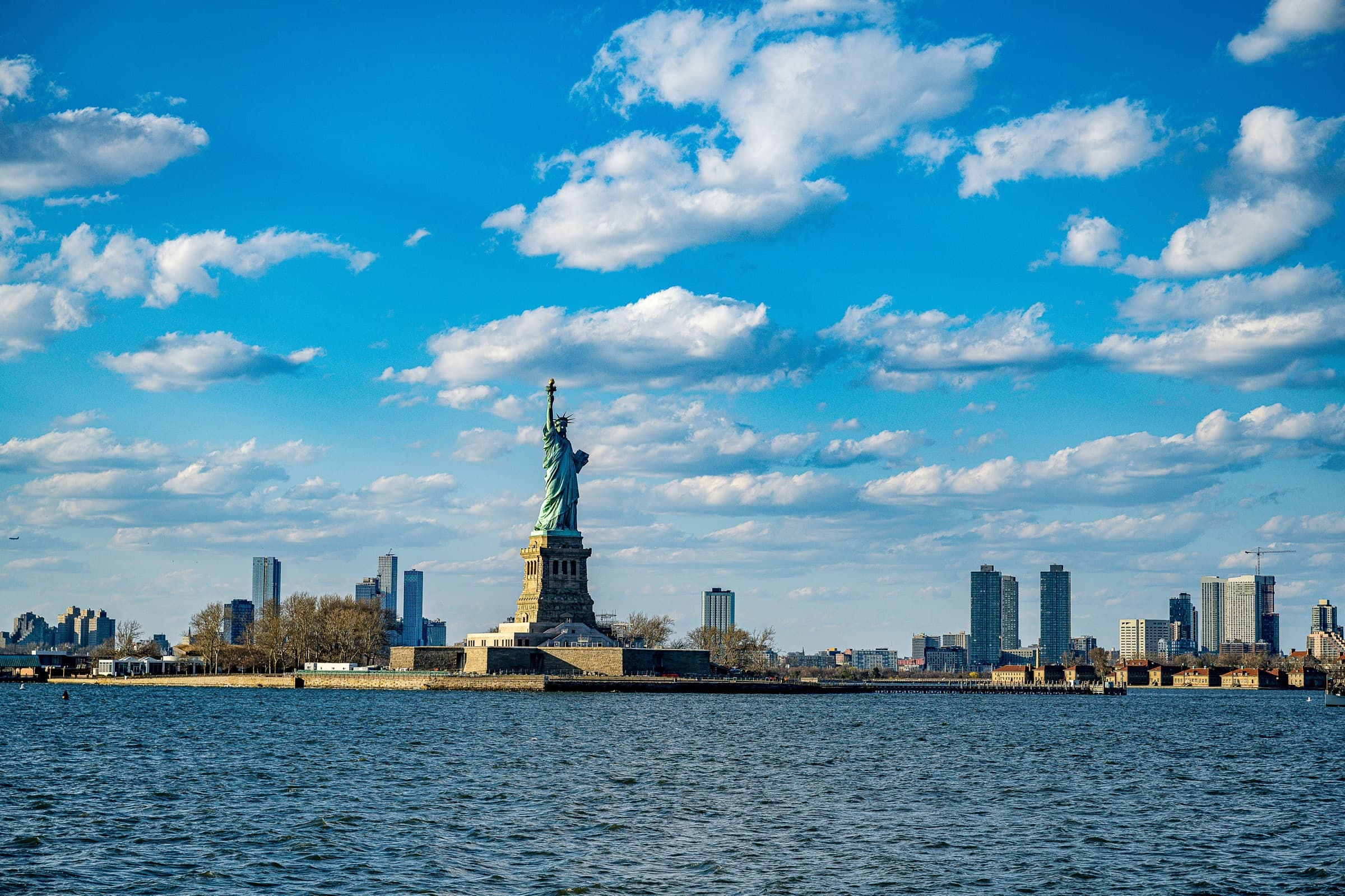 Family-Friendly Yacht Cruises Around the Statue of Liberty