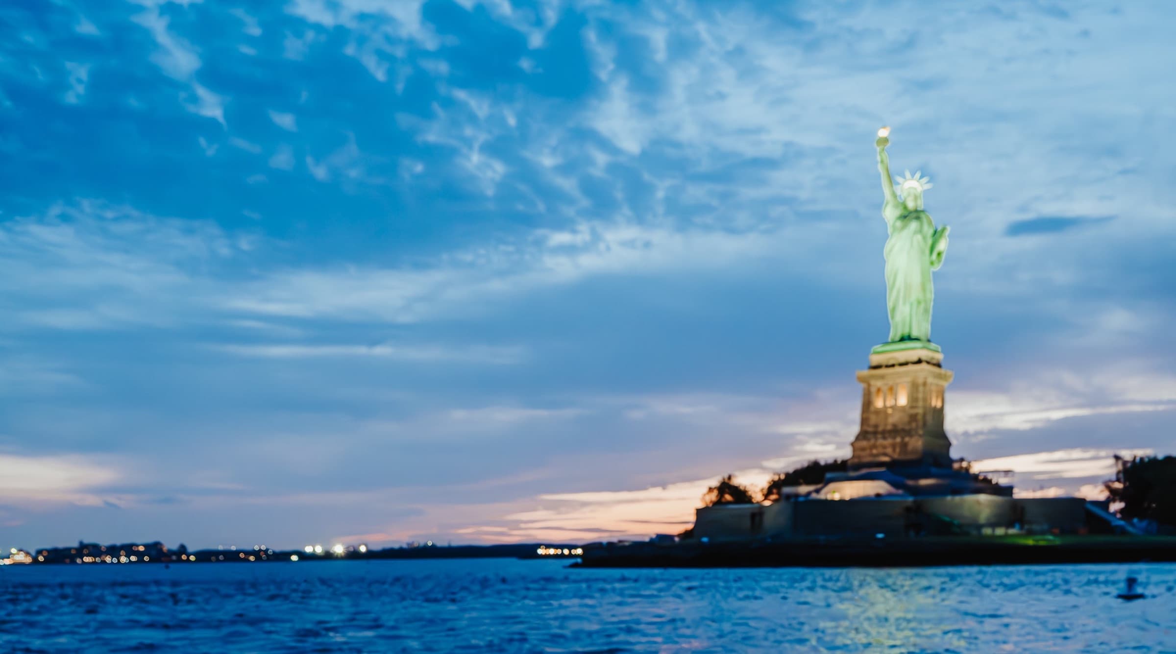 Sunset & Evening Yacht Tours Around the Statue of Liberty: What to Expect
