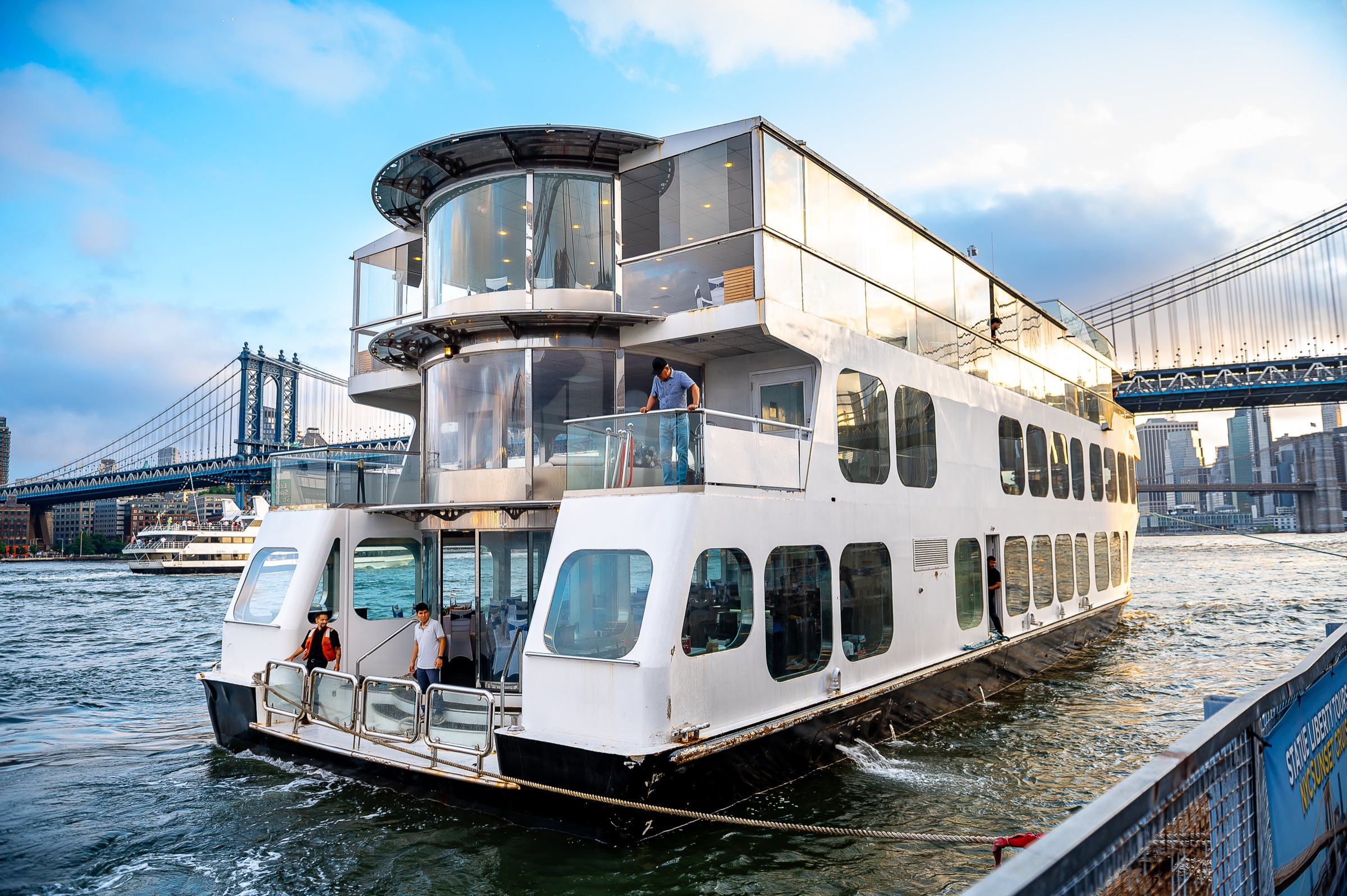 How Cruise Packages Help Combine NYC Sights with the Statue Visit