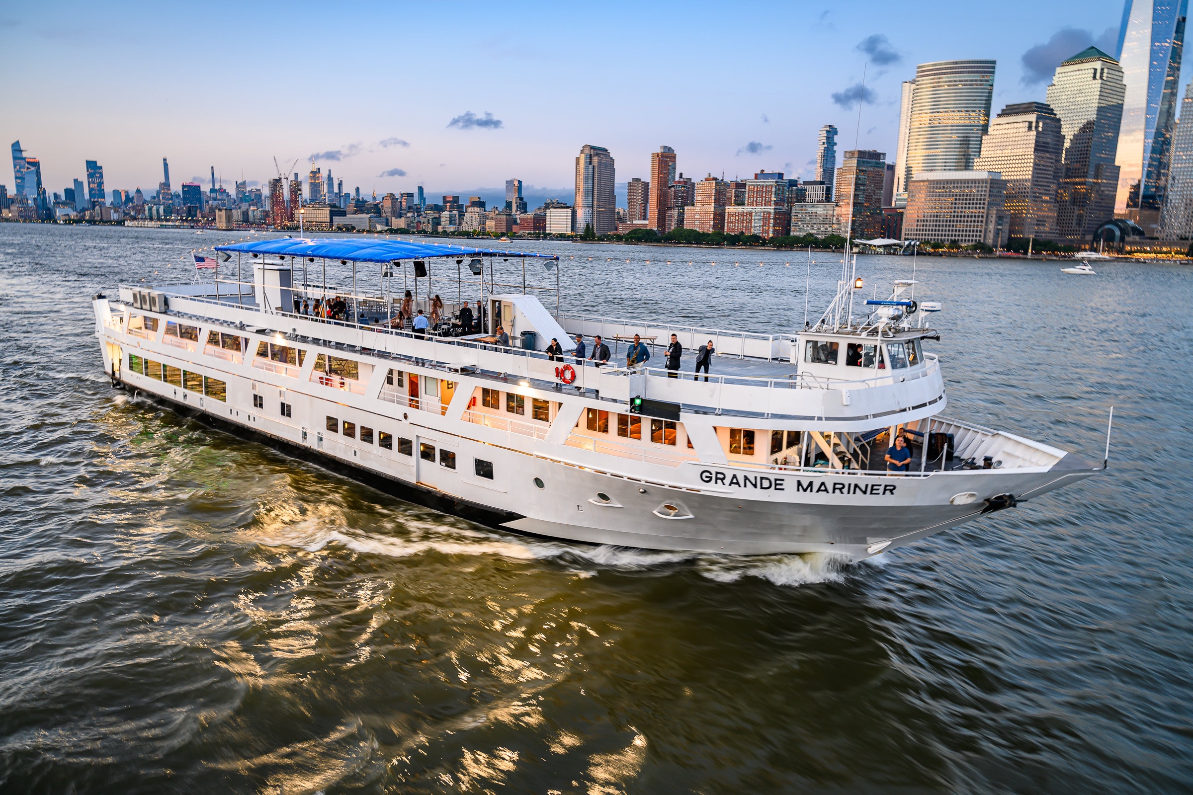 Where to Eat and Snack on Liberty Island